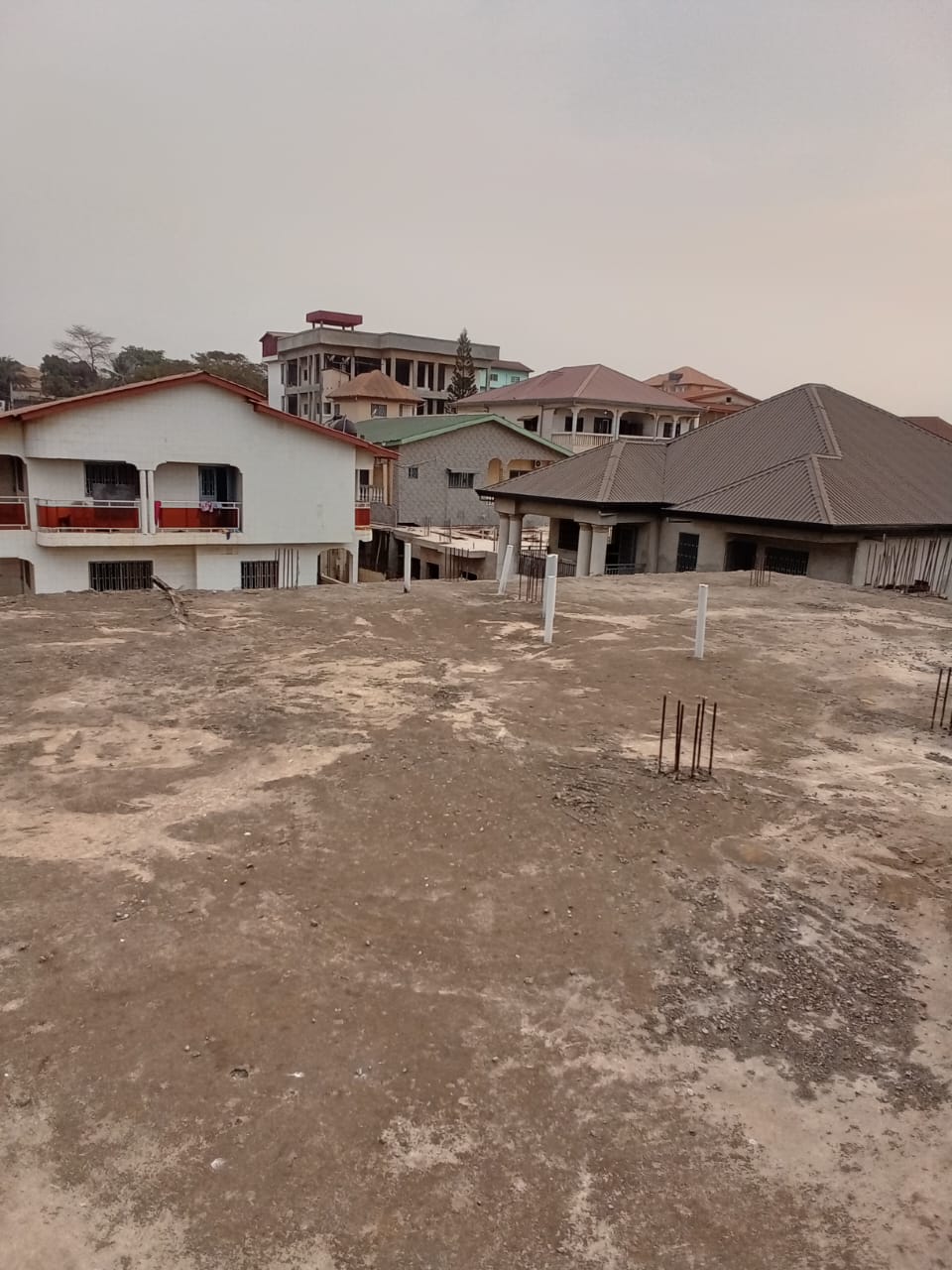 Duplex dans une cour fermée - Photo 4